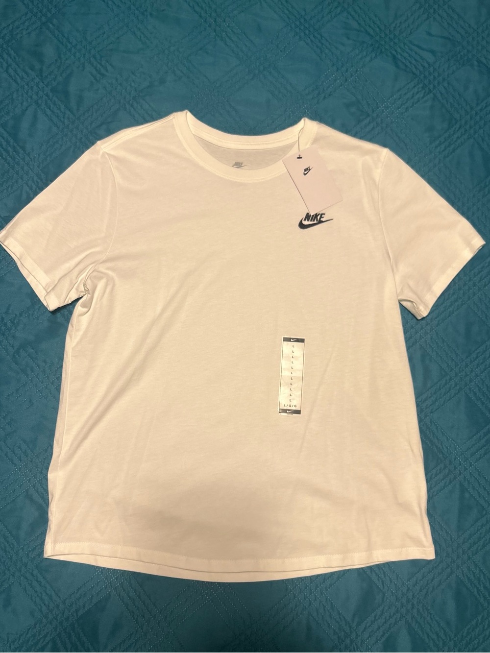 NWT Nike tee